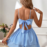Carla - Mini vestido sin espalda con tirantes con lazo y falda en capas
